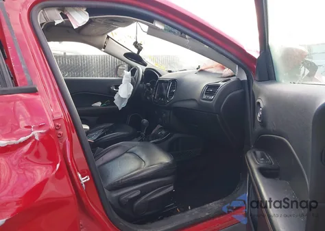 2019 Jeep Compass Limited Fwd z USA, uszkodzony, nr VIN 3C4NJCCB4KT662624